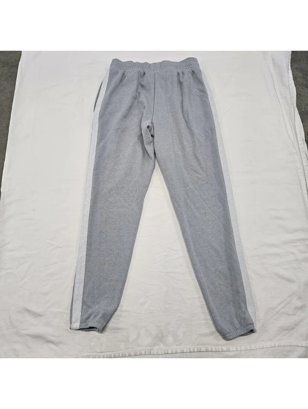 EUC Men's MEDIUM Under Armour Project Rock Grey Sweatpants Heavy Terry 1370455